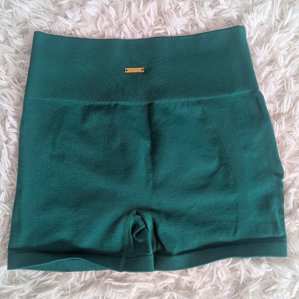 Fresought Green Biker Shorts — Size M (Athleisure)
